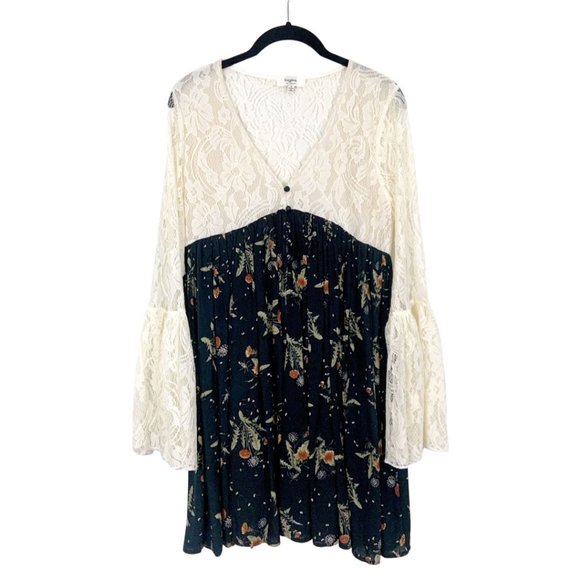 Mayden Los Angeles Dresses & Skirts - Boho Floral V-neck Long Sleeve Lace Accent Dress